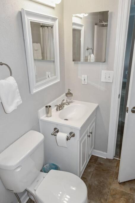 Right Across Beach Pool View Private Balcony By Zen Living Short Term Rental Myrtle Beach Ngoại thất bức ảnh