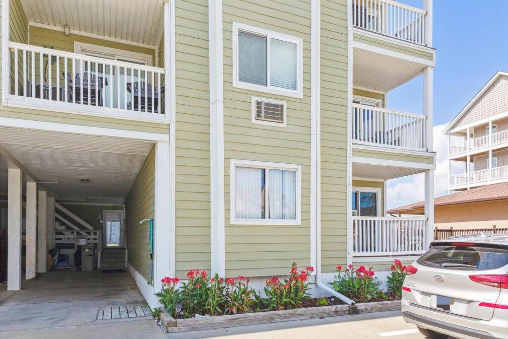 Right Across Beach Pool View Private Balcony By Zen Living Short Term Rental Myrtle Beach Ngoại thất bức ảnh