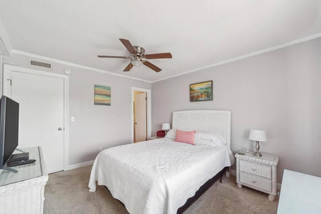 Right Across Beach Pool View Private Balcony By Zen Living Short Term Rental Myrtle Beach Ngoại thất bức ảnh